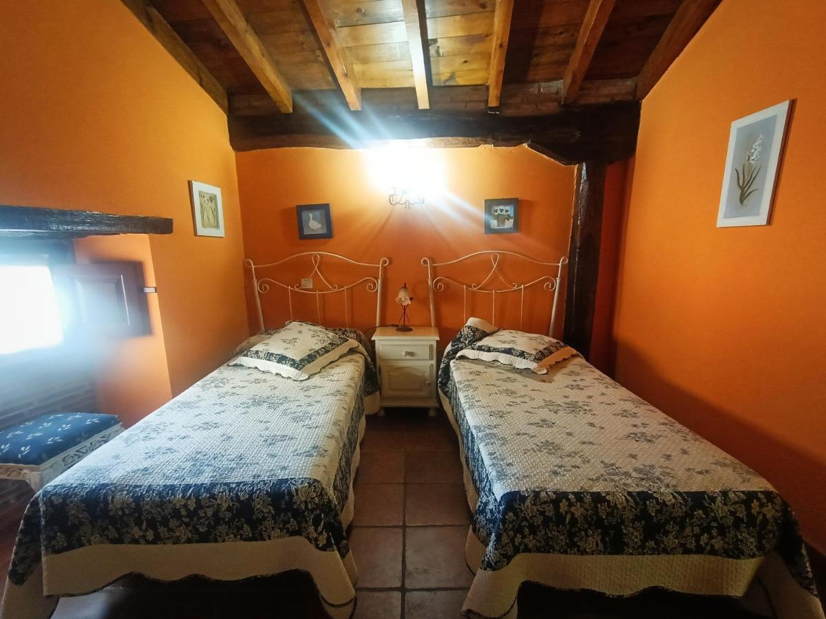 Apartamentos La Buganvilla Novales Εξωτερικό φωτογραφία